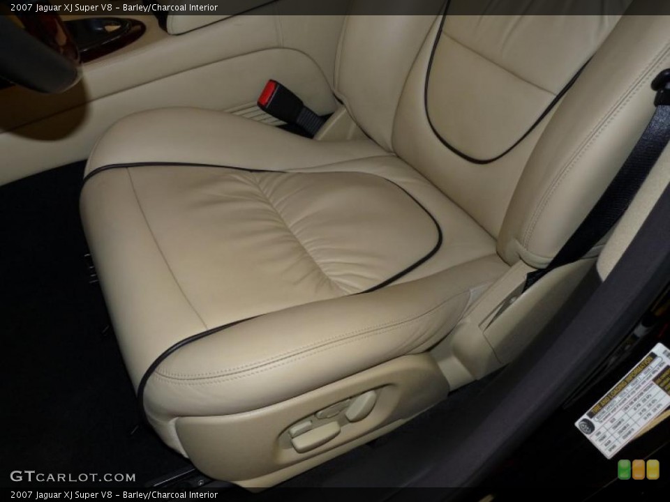 Barley/Charcoal Interior Photo for the 2007 Jaguar XJ Super V8 #38470513