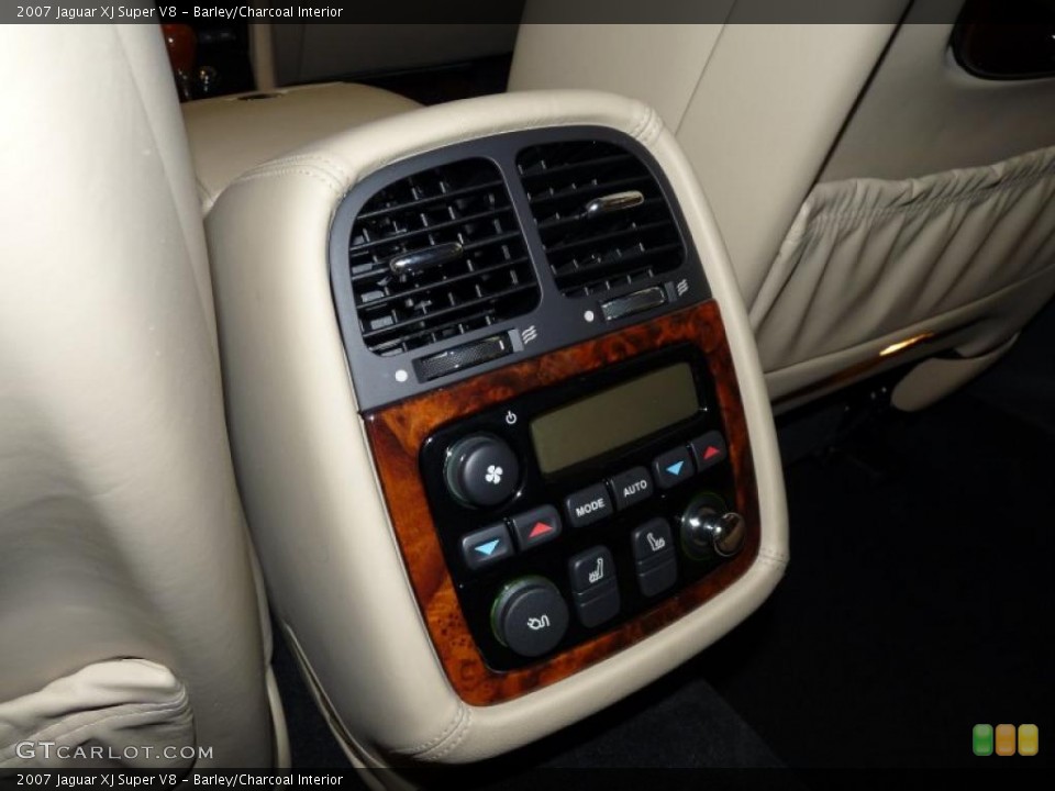 Barley/Charcoal Interior Controls for the 2007 Jaguar XJ Super V8 #38470581