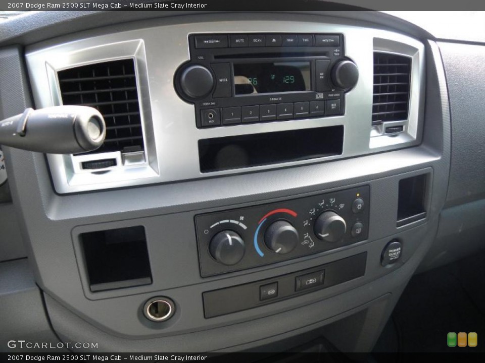 Medium Slate Gray Interior Controls for the 2007 Dodge Ram 2500 SLT Mega Cab #38473247
