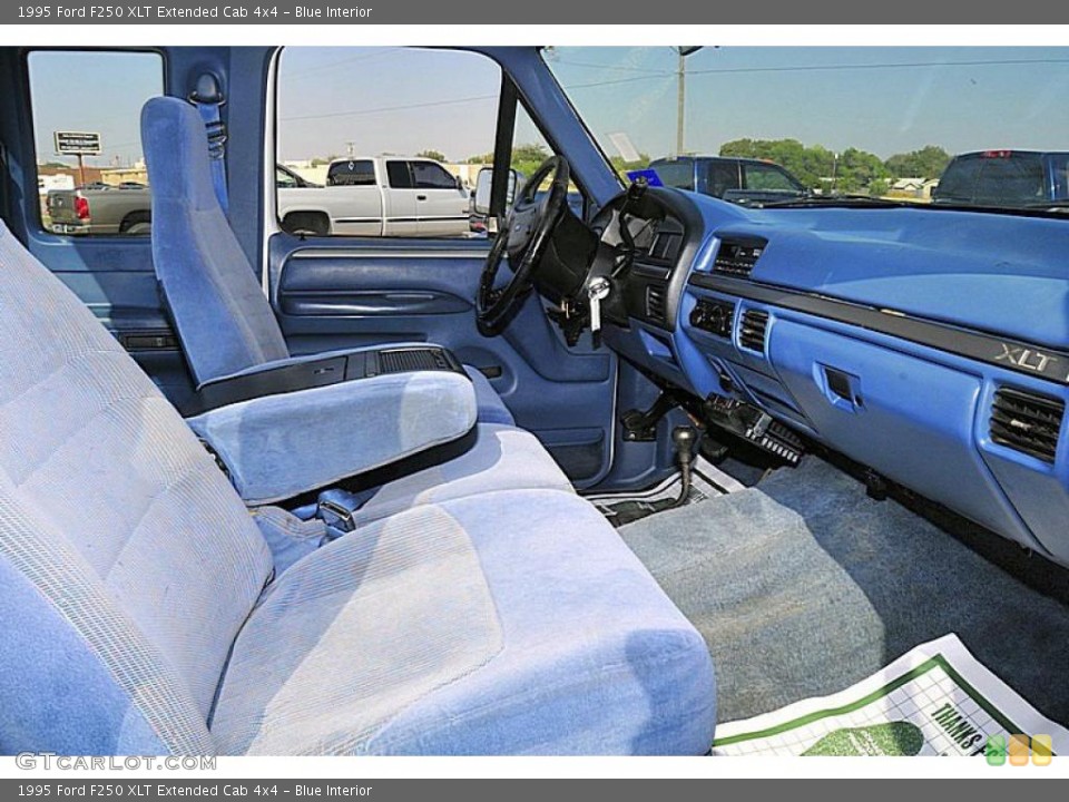 Blue Interior Photo for the 1995 Ford F250 XLT Extended Cab 4x4 #38485139