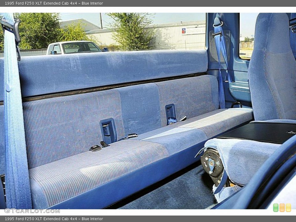 Blue Interior Photo for the 1995 Ford F250 XLT Extended Cab 4x4 #38485159