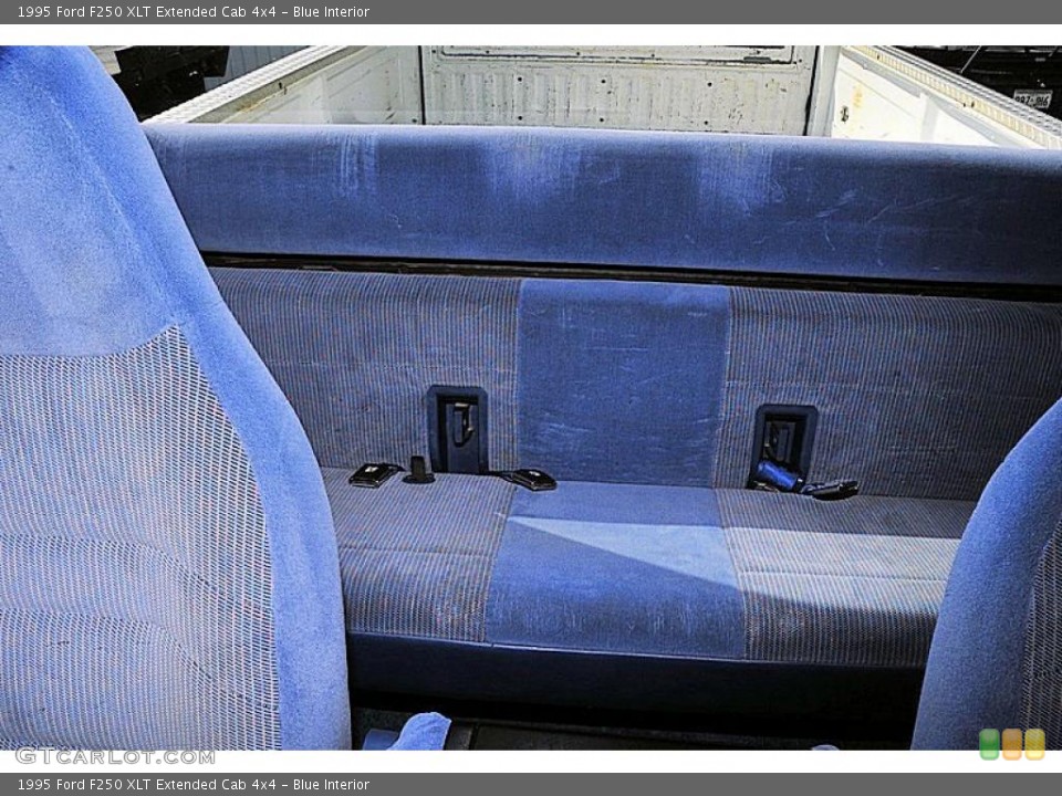 Blue Interior Photo for the 1995 Ford F250 XLT Extended Cab 4x4 #38485299