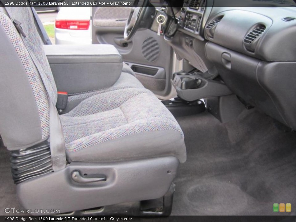 Gray Interior Photo for the 1998 Dodge Ram 1500 Laramie SLT Extended Cab 4x4 #38492895