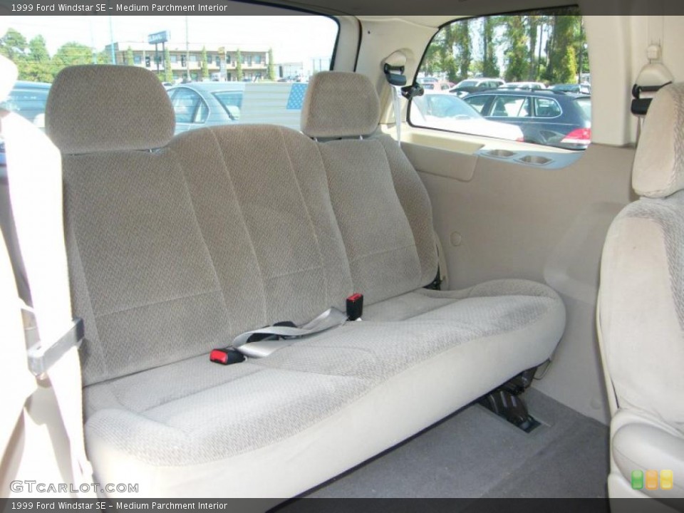 Medium Parchment Interior Photo for the 1999 Ford Windstar SE #38495631