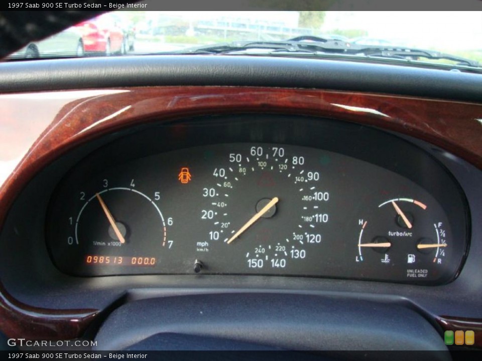 Beige Interior Gauges for the 1997 Saab 900 SE Turbo Sedan #38497035