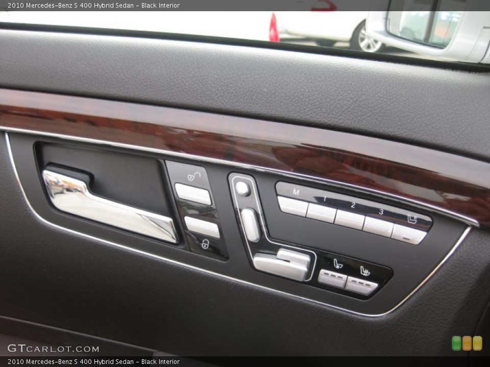 Black Interior Door Panel for the 2010 Mercedes-Benz S 400 Hybrid Sedan #38500795