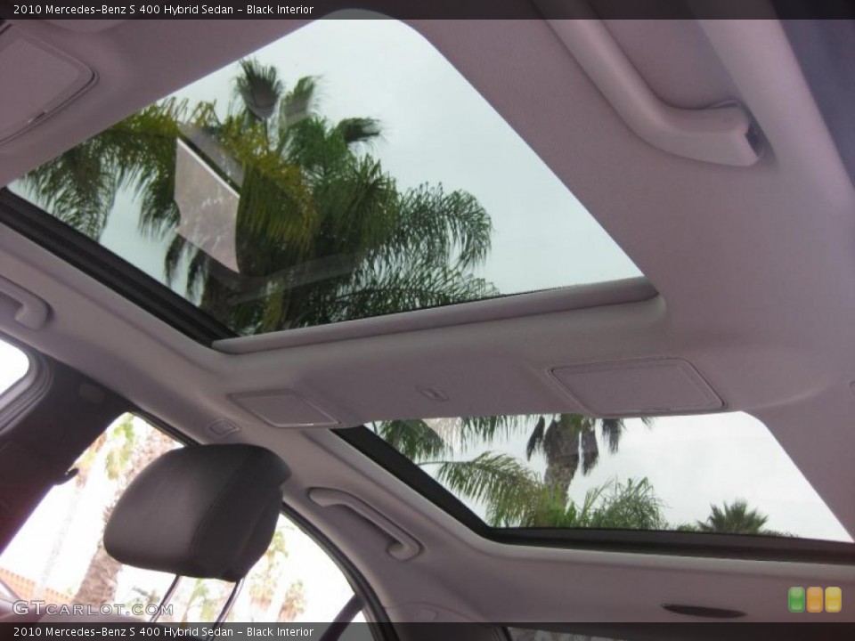 Black Interior Sunroof for the 2010 Mercedes-Benz S 400 Hybrid Sedan #38501035