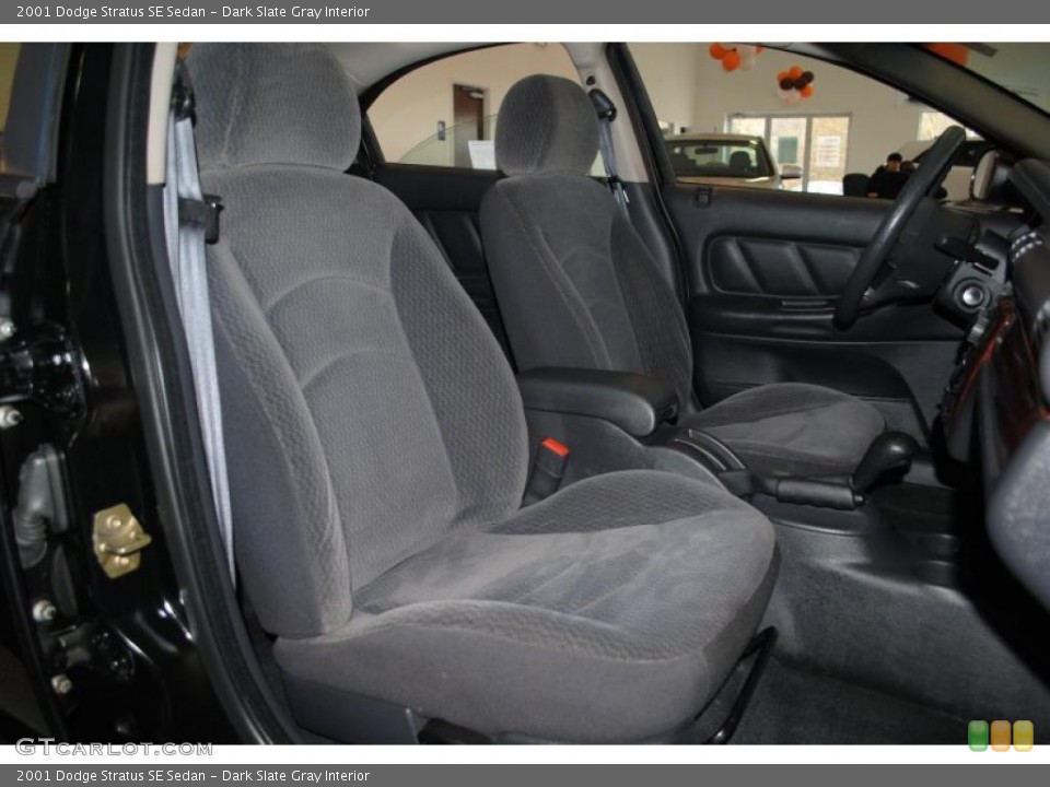 Dark Slate Gray Interior Photo for the 2001 Dodge Stratus SE Sedan #38504443