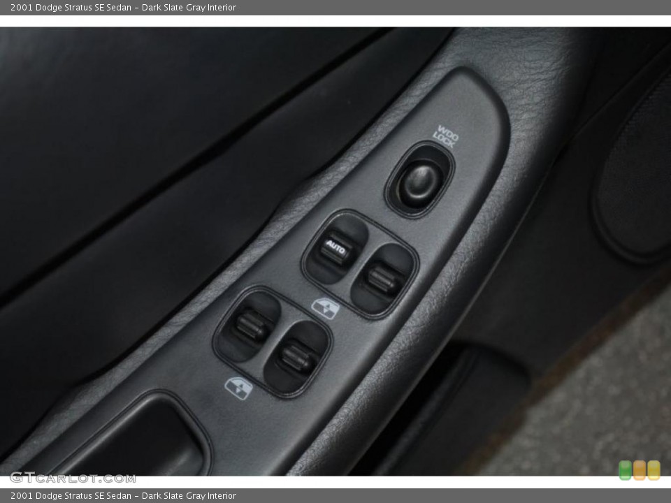 Dark Slate Gray Interior Controls for the 2001 Dodge Stratus SE Sedan #38504811
