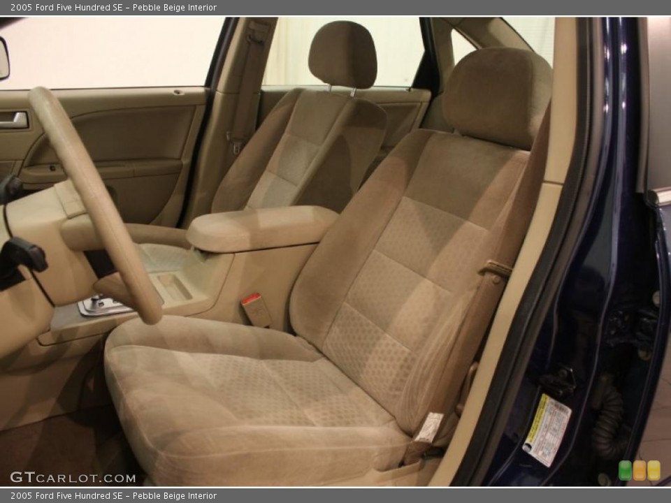 Pebble Beige Interior Photo for the 2005 Ford Five Hundred SE #38507623