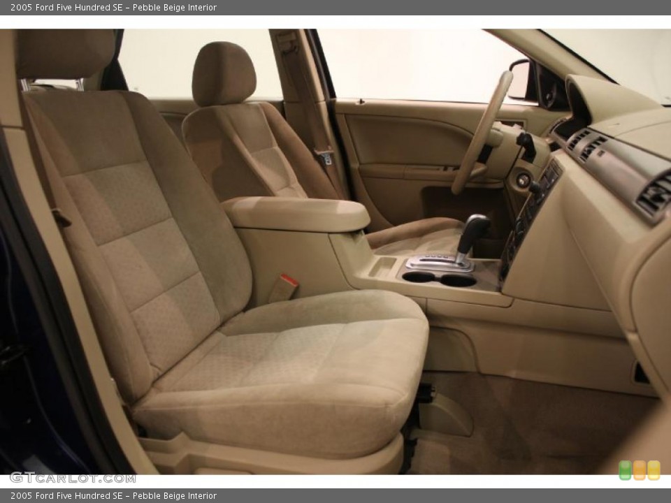Pebble Beige Interior Photo for the 2005 Ford Five Hundred SE #38507724