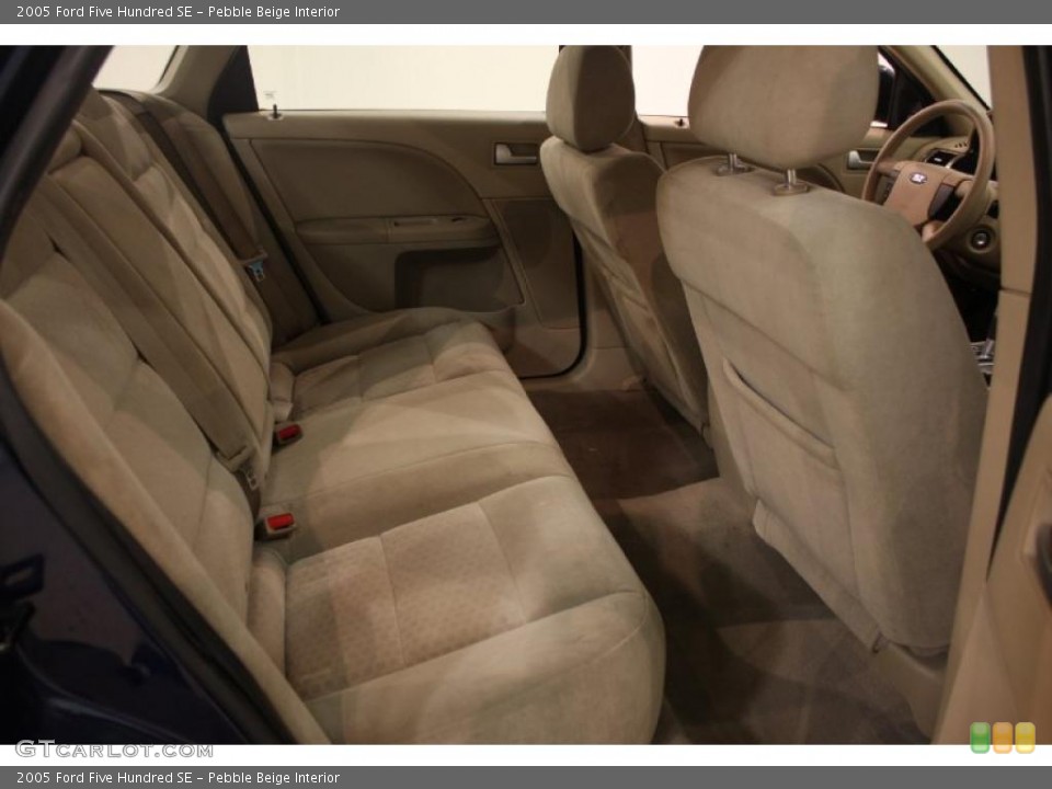 Pebble Beige Interior Photo for the 2005 Ford Five Hundred SE #38507739