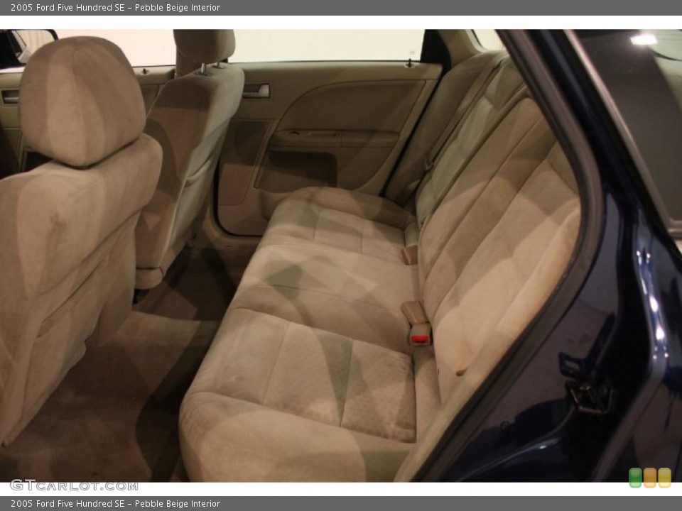 Pebble Beige Interior Photo for the 2005 Ford Five Hundred SE #38507755