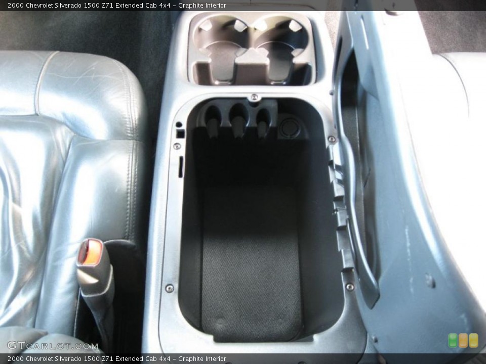 Graphite Interior Controls for the 2000 Chevrolet Silverado 1500 Z71 Extended Cab 4x4 #38529123