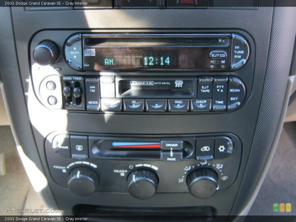 Gray Interior Controls for the 2003 Dodge Grand Caravan SE #38530091