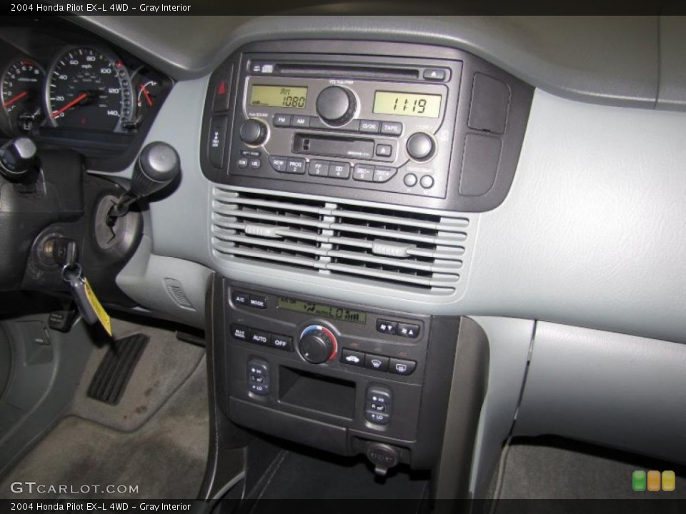 Gray Interior Controls for the 2004 Honda Pilot EX-L 4WD #38532259
