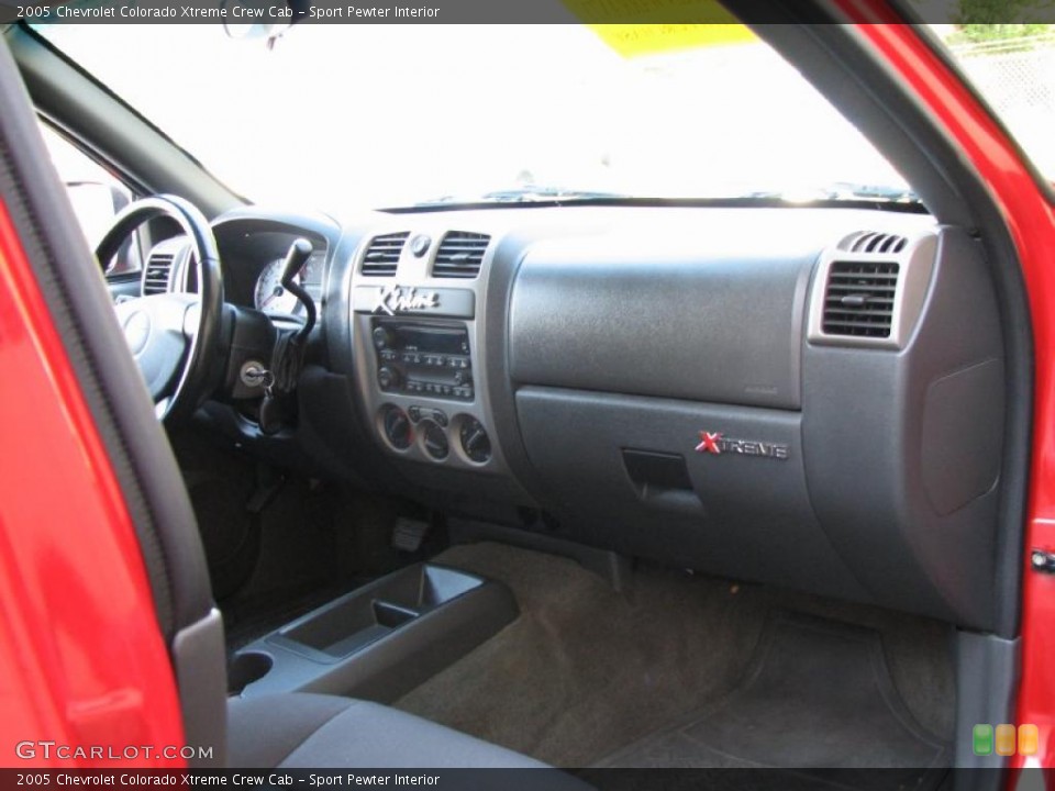 Sport Pewter Interior Photo for the 2005 Chevrolet Colorado Xtreme Crew Cab #38533623