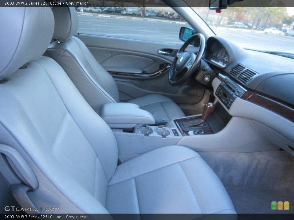 Grey Interior Photo for the 2003 BMW 3 Series 325i Coupe #38537535