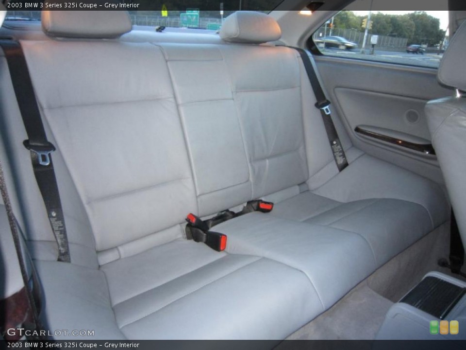 Grey Interior Photo for the 2003 BMW 3 Series 325i Coupe #38537547