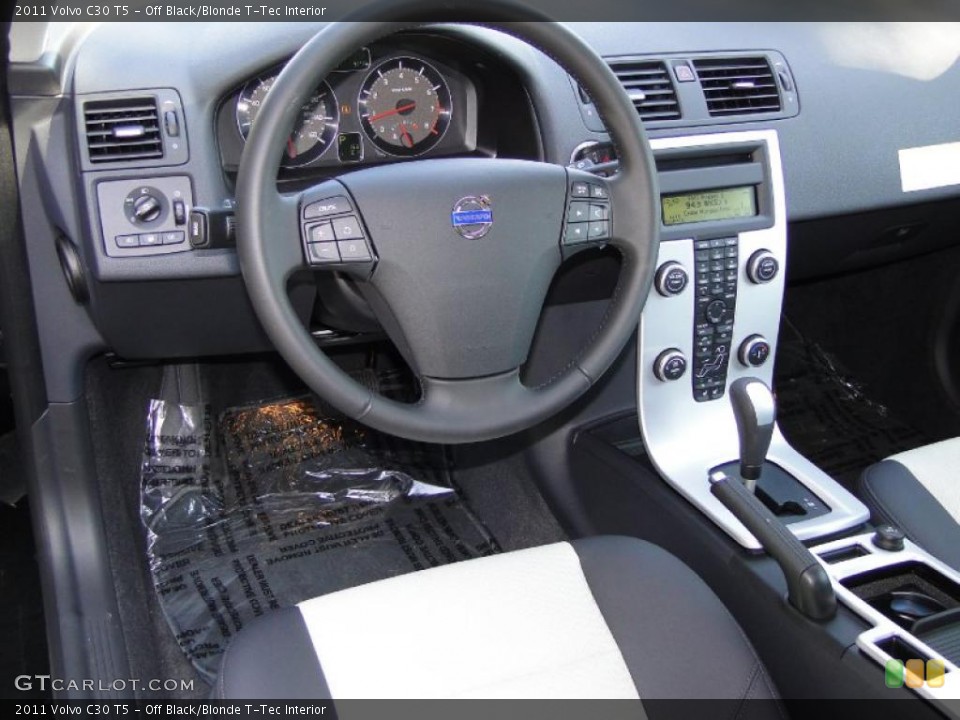 Off Black/Blonde T-Tec Interior Photo for the 2011 Volvo C30 T5 #38538635