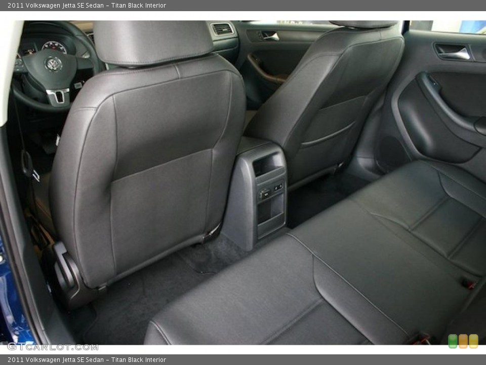 Titan Black Interior Photo for the 2011 Volkswagen Jetta SE Sedan #38543455