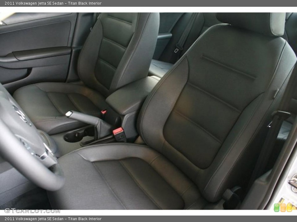 Titan Black Interior Photo for the 2011 Volkswagen Jetta SE Sedan #38544539