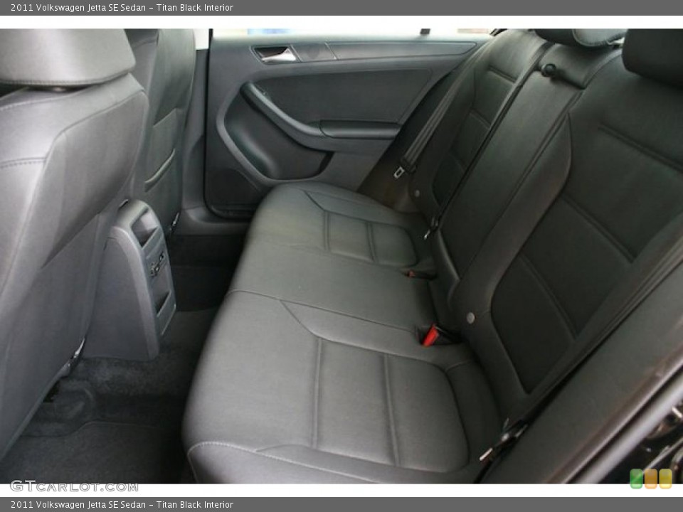 Titan Black Interior Photo for the 2011 Volkswagen Jetta SE Sedan #38544643