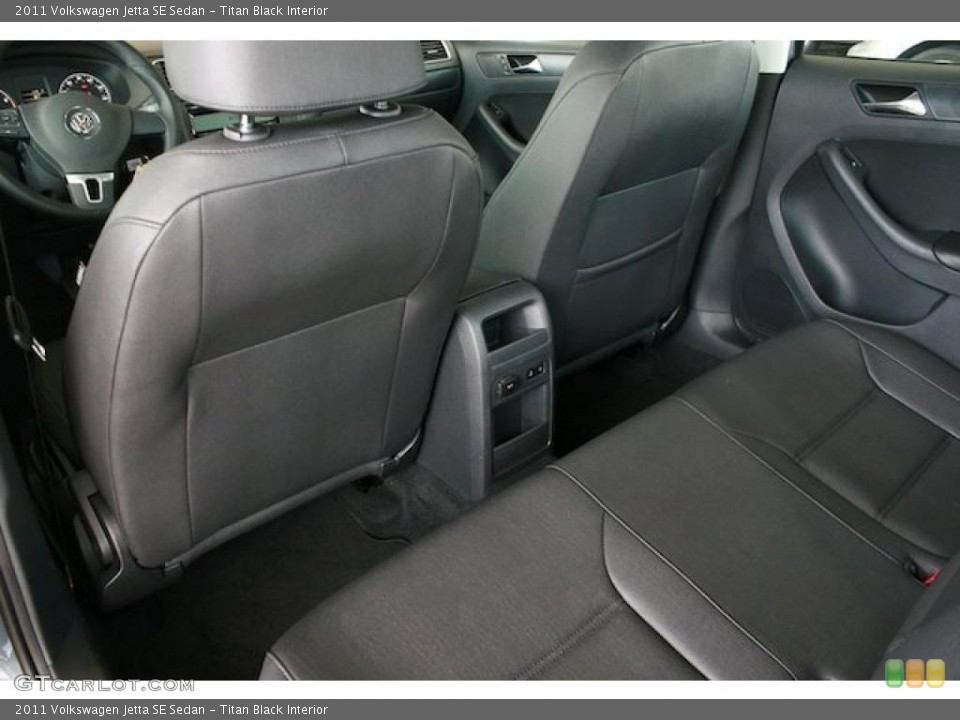 Titan Black Interior Photo for the 2011 Volkswagen Jetta SE Sedan #38545375