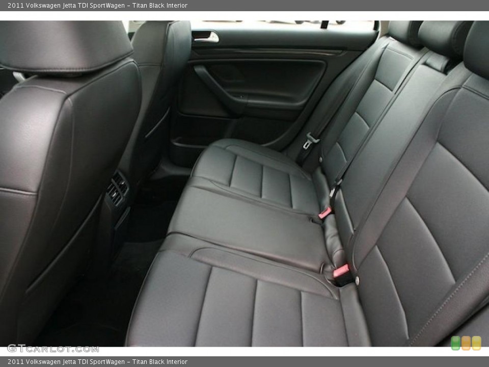 Titan Black Interior Photo for the 2011 Volkswagen Jetta TDI SportWagen #38545691