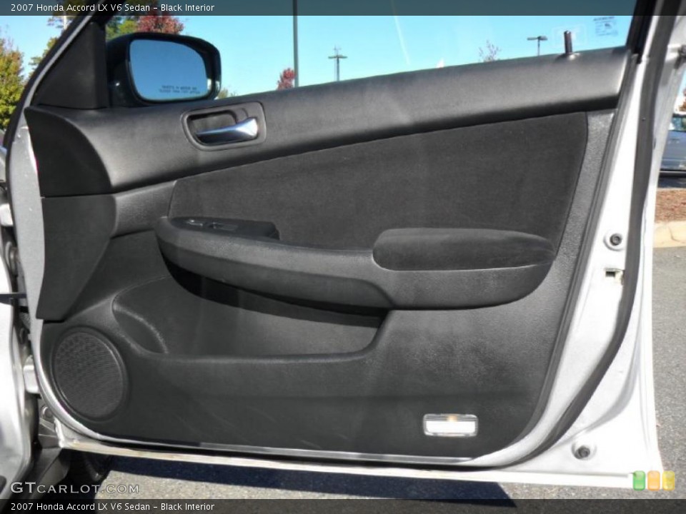 Black Interior Door Panel for the 2007 Honda Accord LX V6 Sedan #38550785