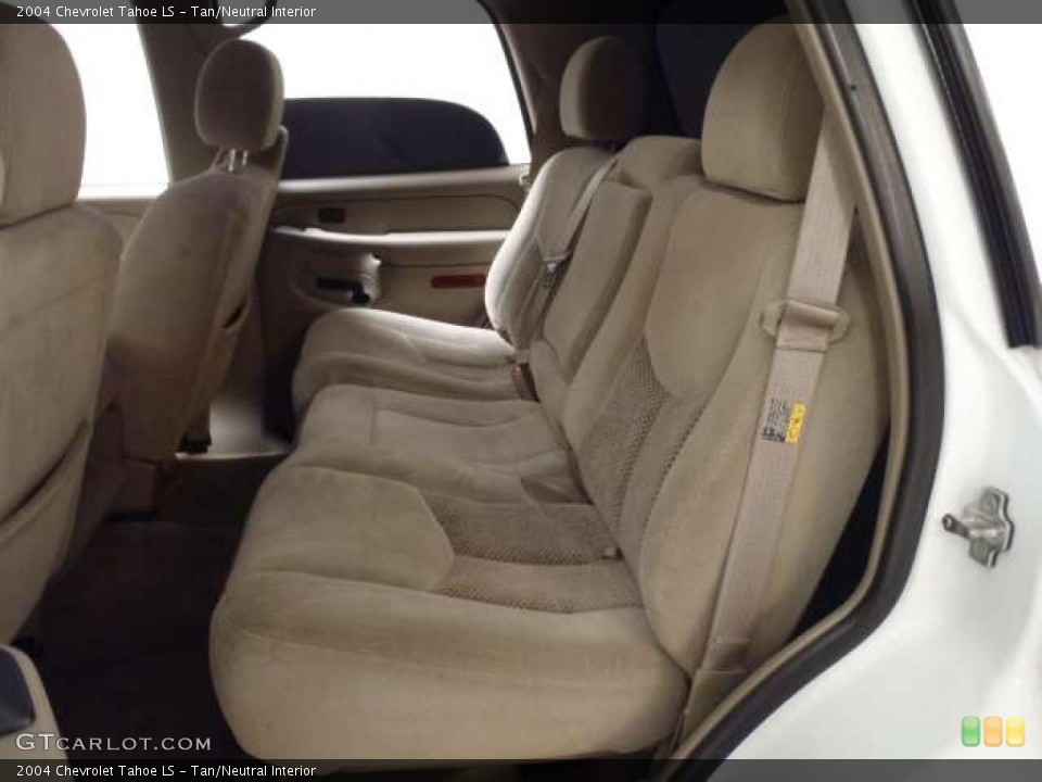 Tan/Neutral Interior Photo for the 2004 Chevrolet Tahoe LS #38551681
