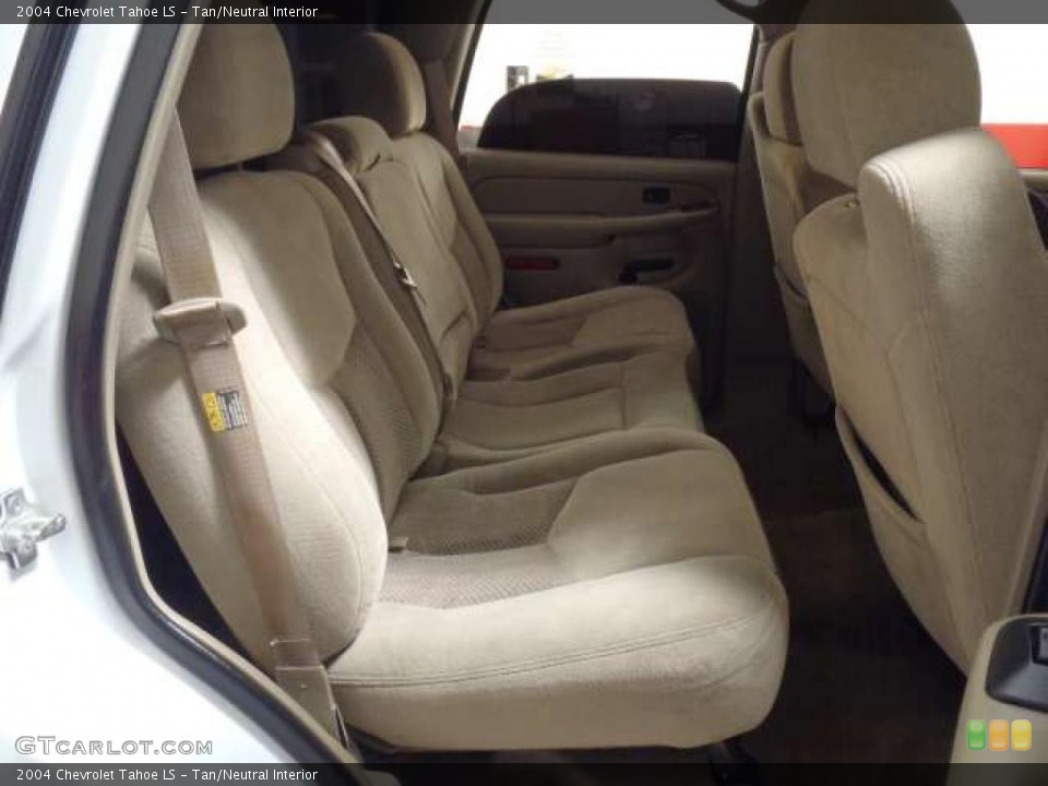 Tan/Neutral Interior Photo for the 2004 Chevrolet Tahoe LS #38551713
