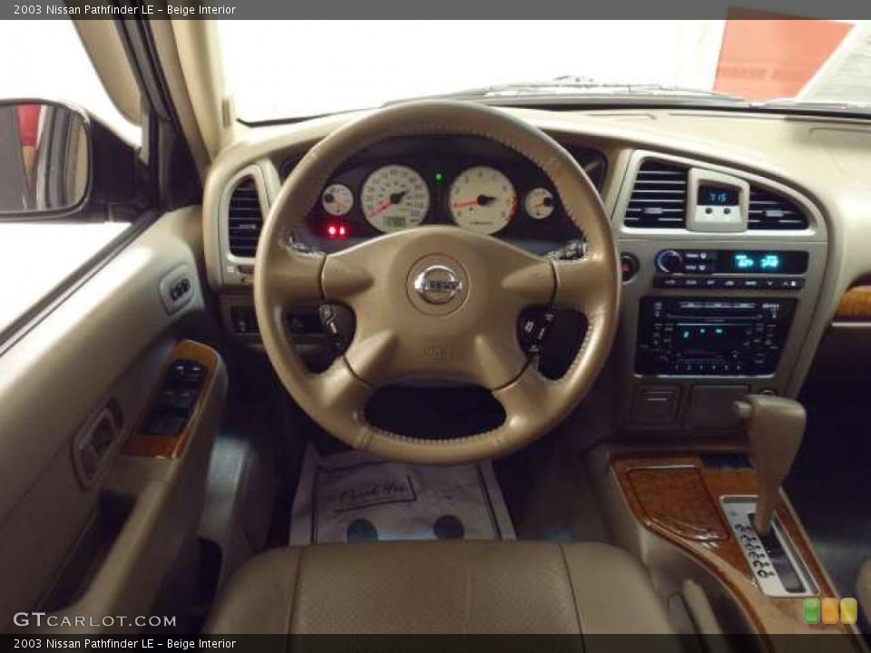 Beige Interior Photo for the 2003 Nissan Pathfinder LE #38553649