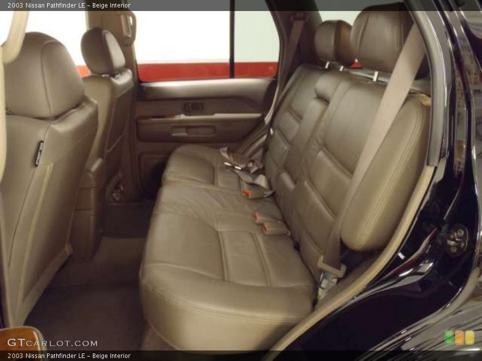 Beige Interior Photo for the 2003 Nissan Pathfinder LE #38553709