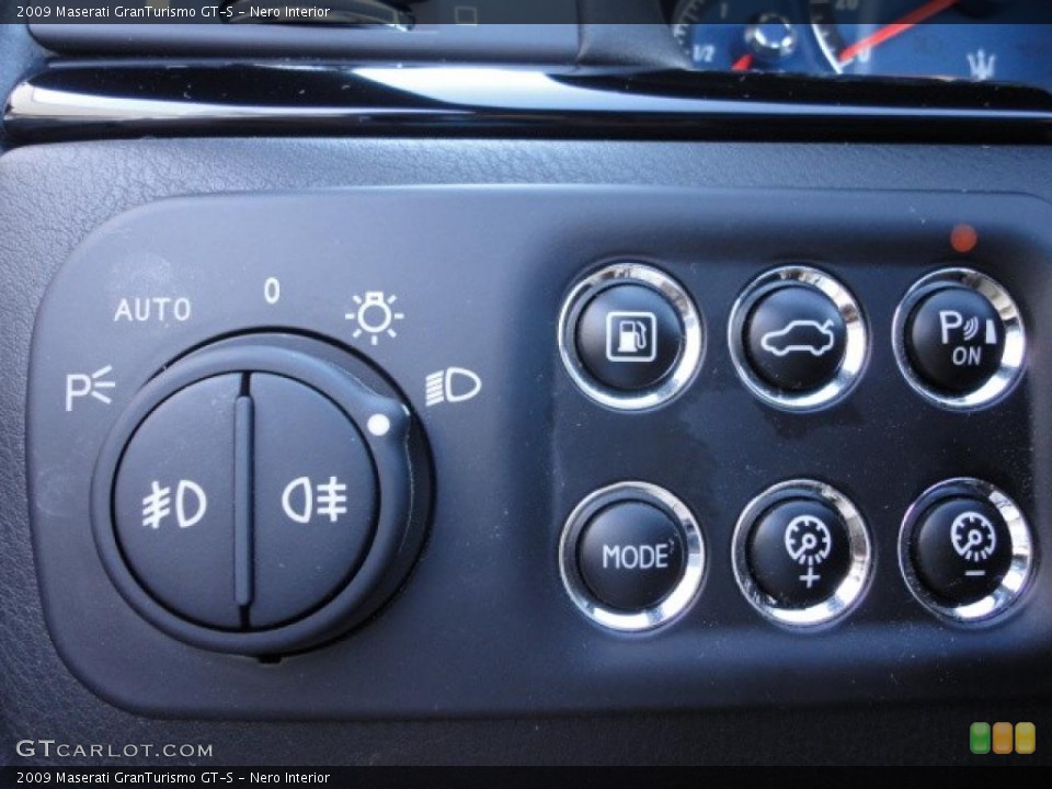 Nero Interior Controls for the 2009 Maserati GranTurismo GT-S #38557959