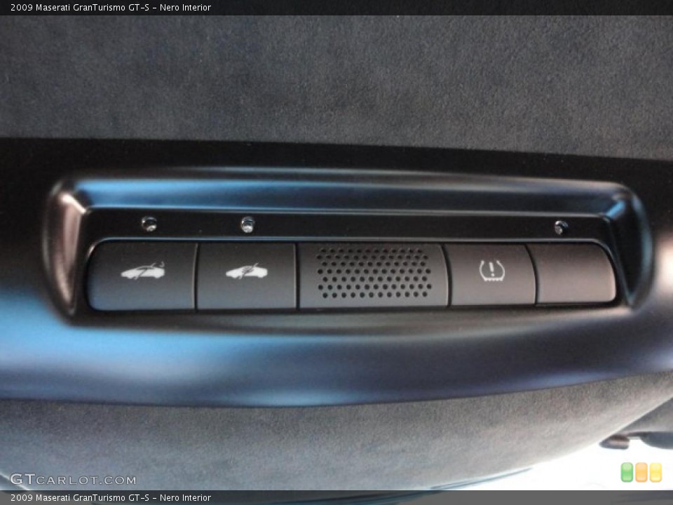Nero Interior Controls for the 2009 Maserati GranTurismo GT-S #38558089