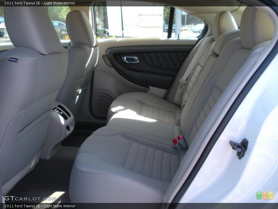 Light Stone Interior Photo for the 2011 Ford Taurus SE #38559159