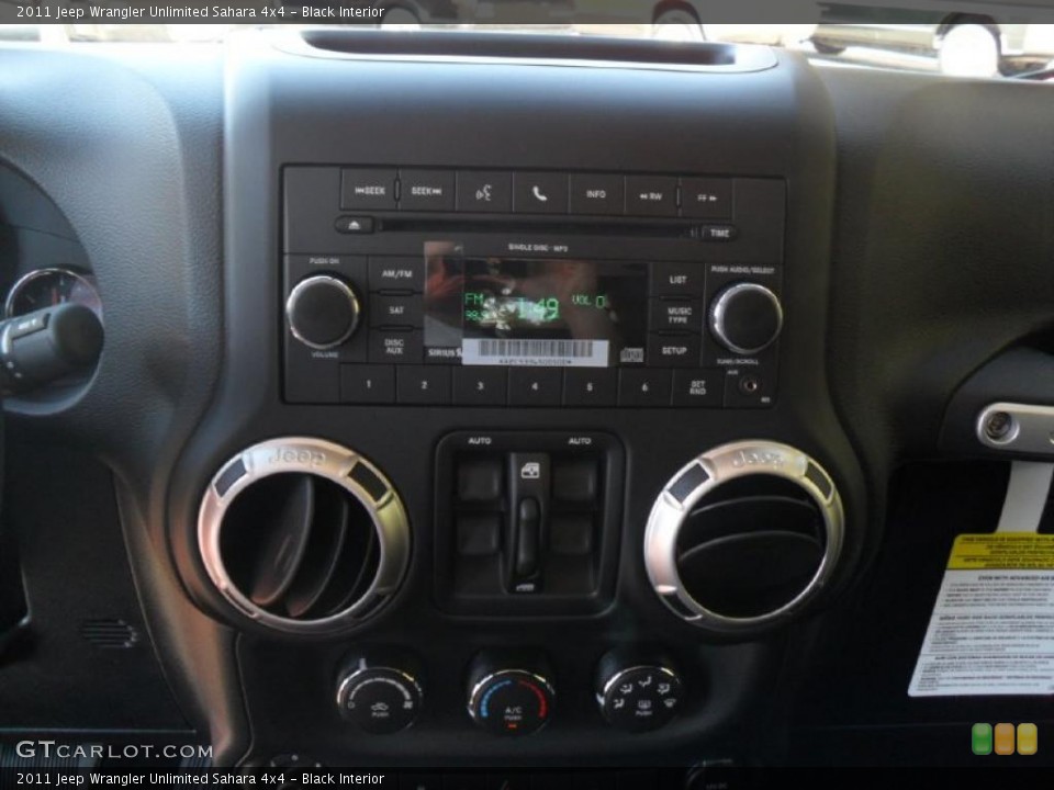 Black Interior Controls for the 2011 Jeep Wrangler Unlimited Sahara 4x4 #38561381