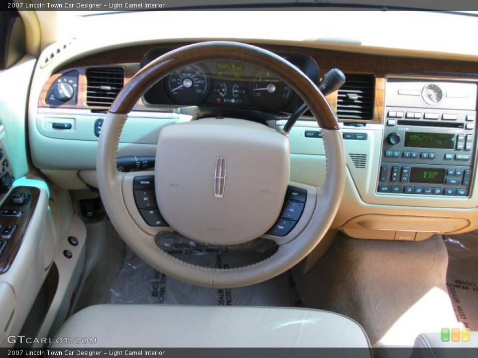 Light Camel Interior Steering Wheel for the 2007 Lincoln Town Car Designer #38562113