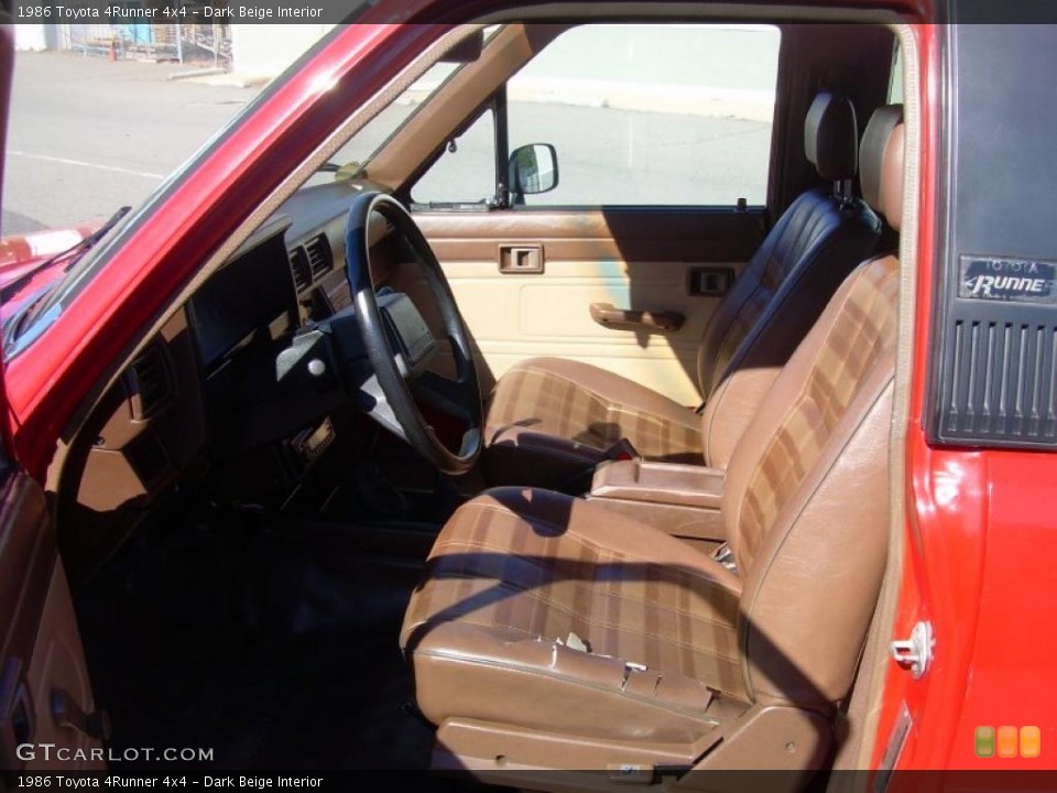 Dark Beige Interior Photo for the 1986 Toyota 4Runner 4x4 #38563725
