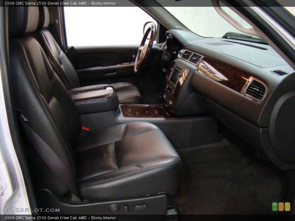 Ebony Interior Photo for the 2009 GMC Sierra 1500 Denali Crew Cab AWD #38563969