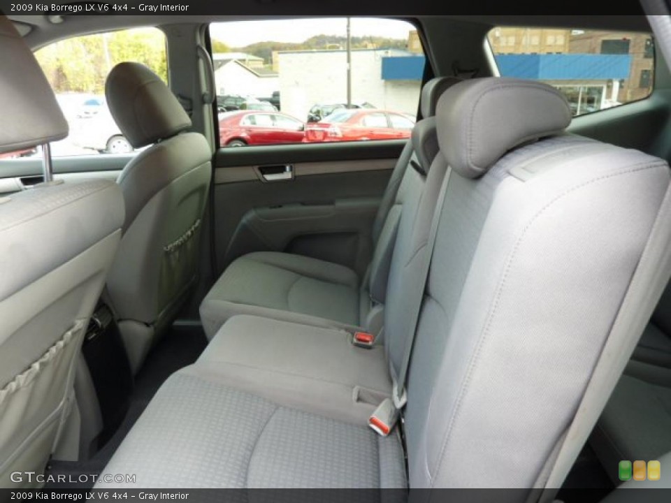 Gray Interior Photo for the 2009 Kia Borrego LX V6 4x4 #38566525