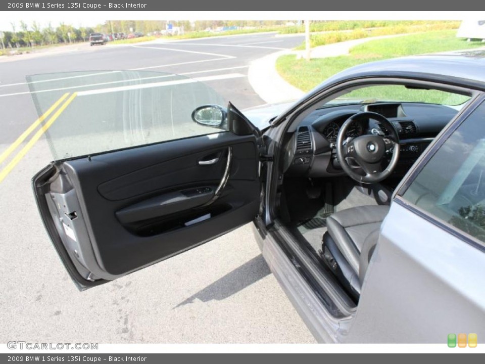 Black Interior Photo for the 2009 BMW 1 Series 135i Coupe #38569121