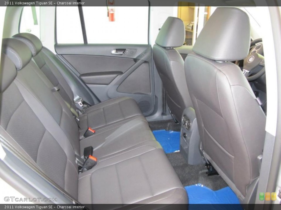 Charcoal Interior Photo for the 2011 Volkswagen Tiguan SE #38571676