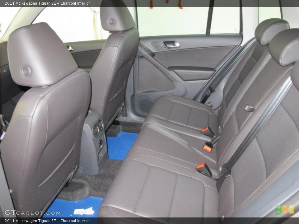 Charcoal Interior Photo for the 2011 Volkswagen Tiguan SE #38571720