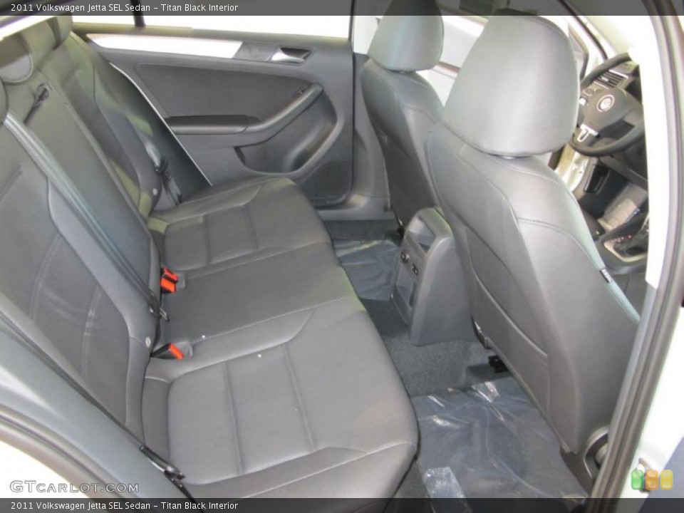Titan Black Interior Photo for the 2011 Volkswagen Jetta SEL Sedan #38571956