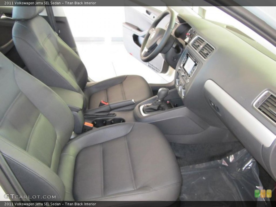 Titan Black Interior Photo for the 2011 Volkswagen Jetta SEL Sedan #38571994