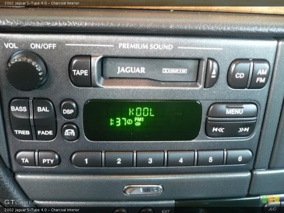 Charcoal Interior Controls for the 2002 Jaguar S-Type 4.0 #38572096