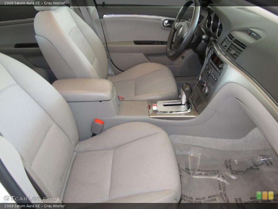 Gray Interior Photo for the 2009 Saturn Aura XE #38572324