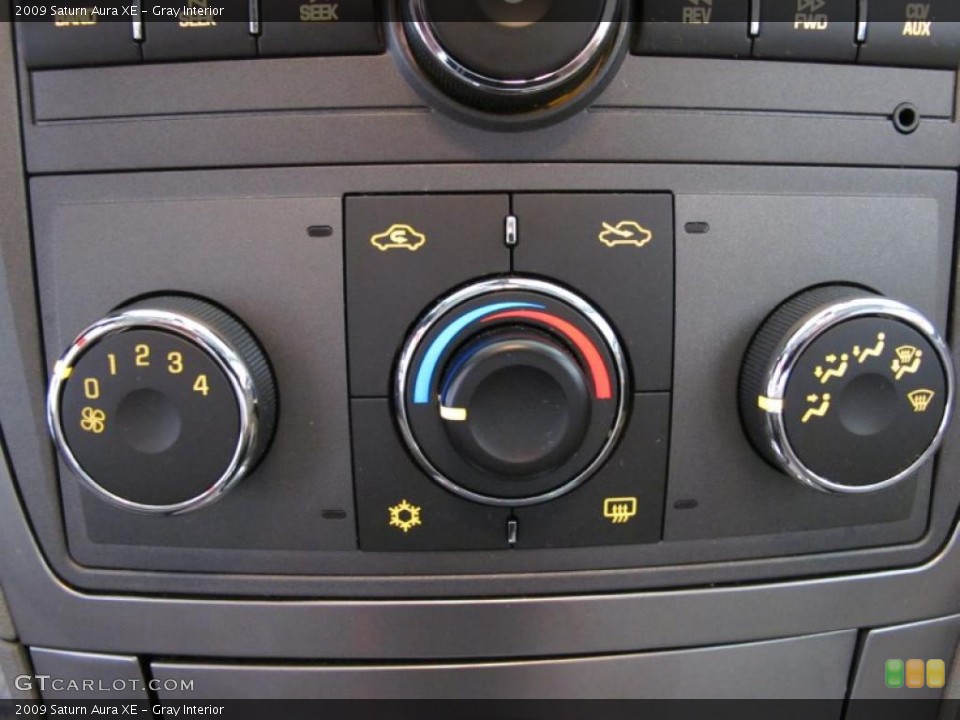 Gray Interior Controls for the 2009 Saturn Aura XE #38572440